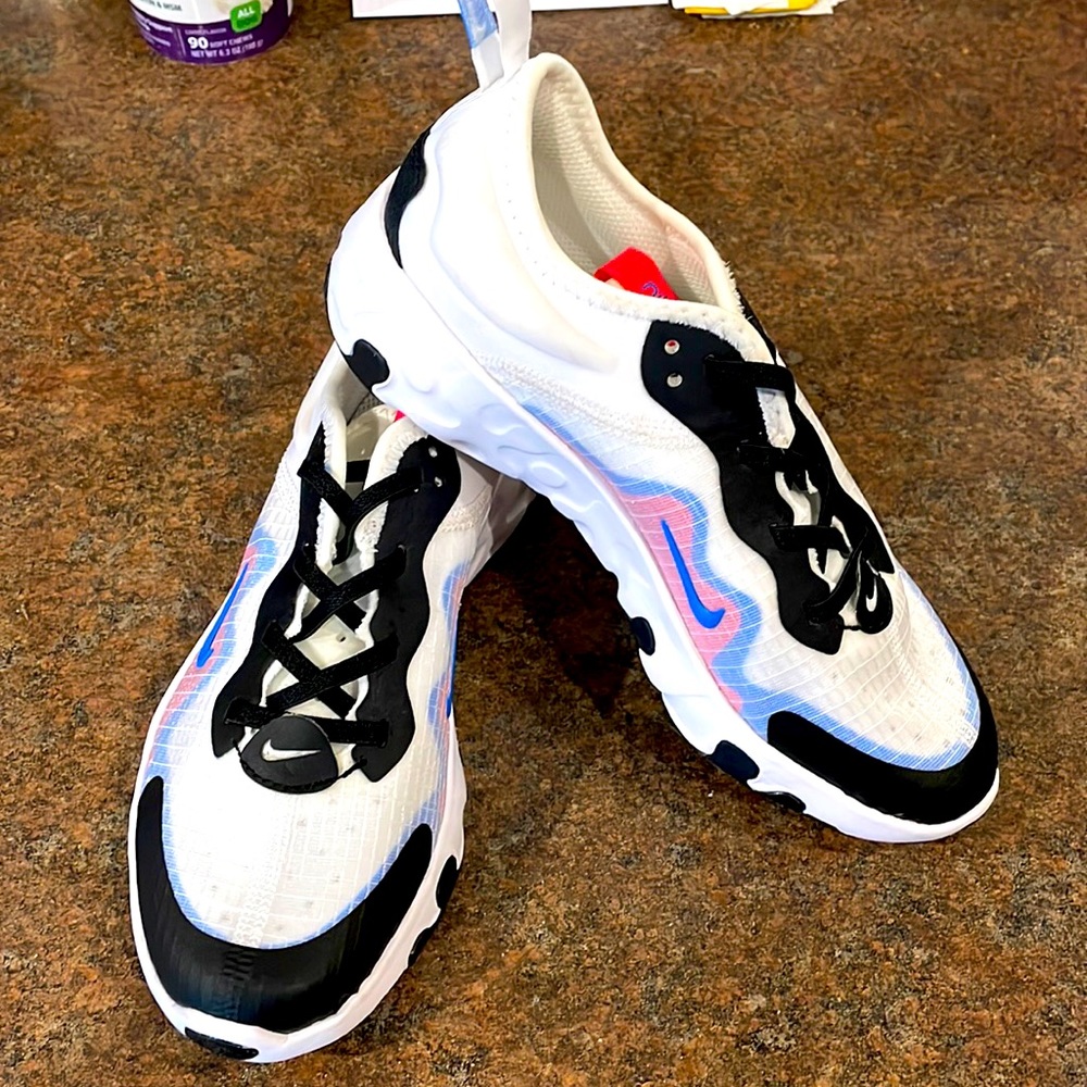 Nike youth Tennis shoes